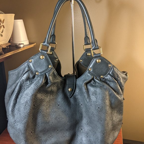 Auth Louis Vuitton Mahina Large Leather bag - Picture 2 of 16